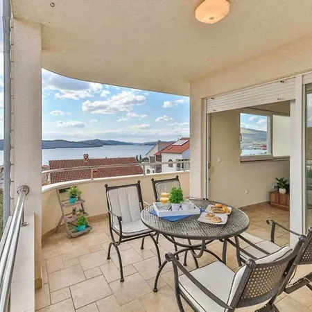 In Okrug Gornji With Sea View, Terrace, Air Conditioning, Wifi 5051-2