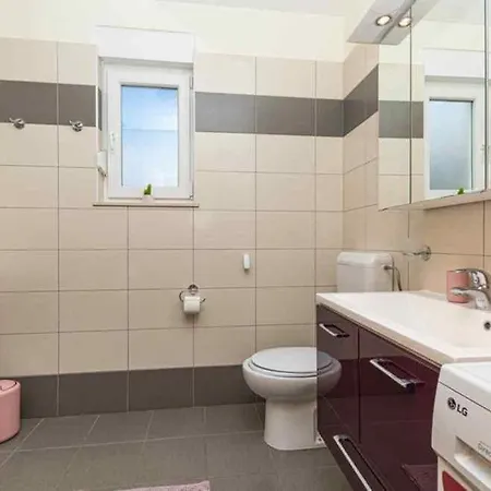 In Okrug Gornji With Sea View, Terrace, Air Conditioning, Wifi 5051-2 Appartement Trogir