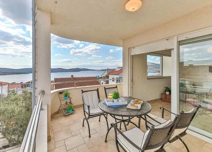 In Okrug Gornji With Sea View, Terrace, Air Conditioning, Wifi 5051-2