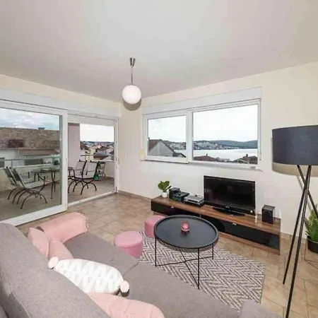 In Okrug Gornji With Sea View, Terrace, Air Conditioning, Wifi 5051-2 *