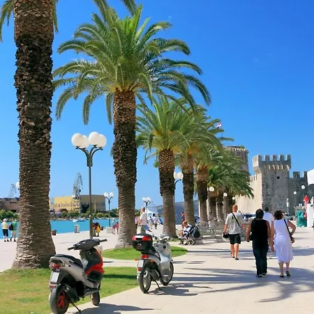 In Okrug Gornji With Sea View, Terrace, Air Conditioning, Wifi 5051-2 * Trogir