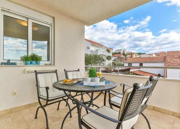 In Okrug Gornji With Sea View, Terrace, Air Conditioning, Wifi 5051-2 Trogir