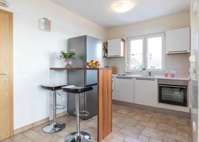 In Okrug Gornji With Sea View, Terrace, Air Conditioning, Wifi 5051-2 *