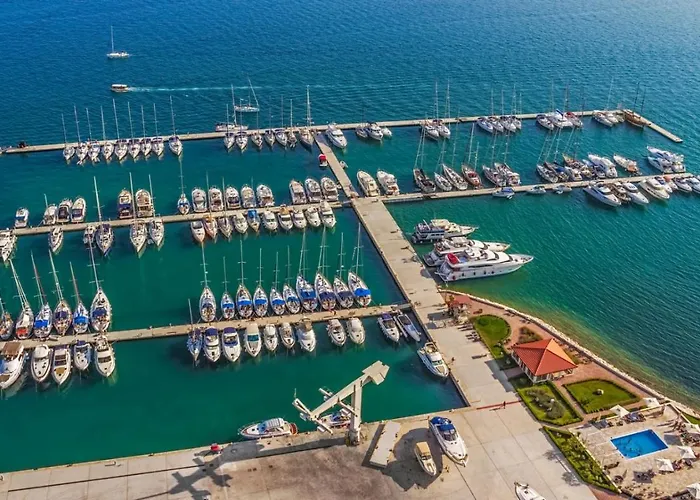 In Okrug Gornji With Sea View, Terrace, Air Conditioning, Wifi 5051-2 *